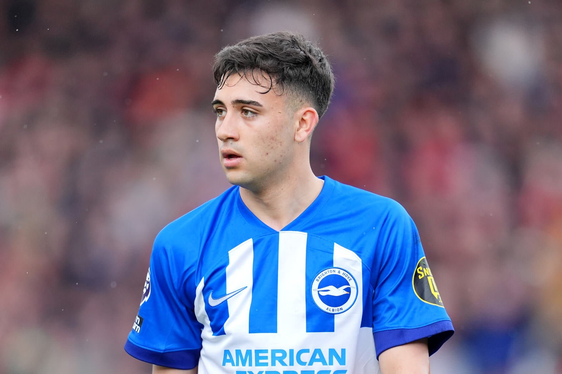 记者：利兹联有意租借布莱顿中场博纳诺特，目前尚未正式报价