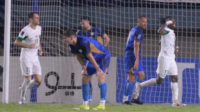 弗兰克埃弗拉各自双响 浙江客场4比3万隆无缘出线