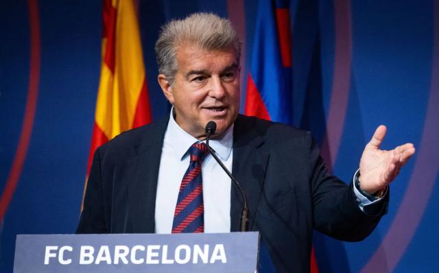 皇冠体育-拉波尔塔：奥尔莫是夏窗首要目标 我们完成了任务